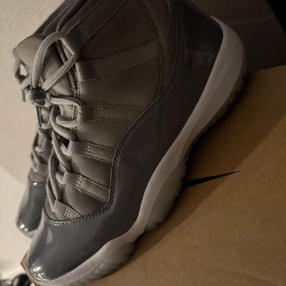 Cool gray Jordan 11 main image 4